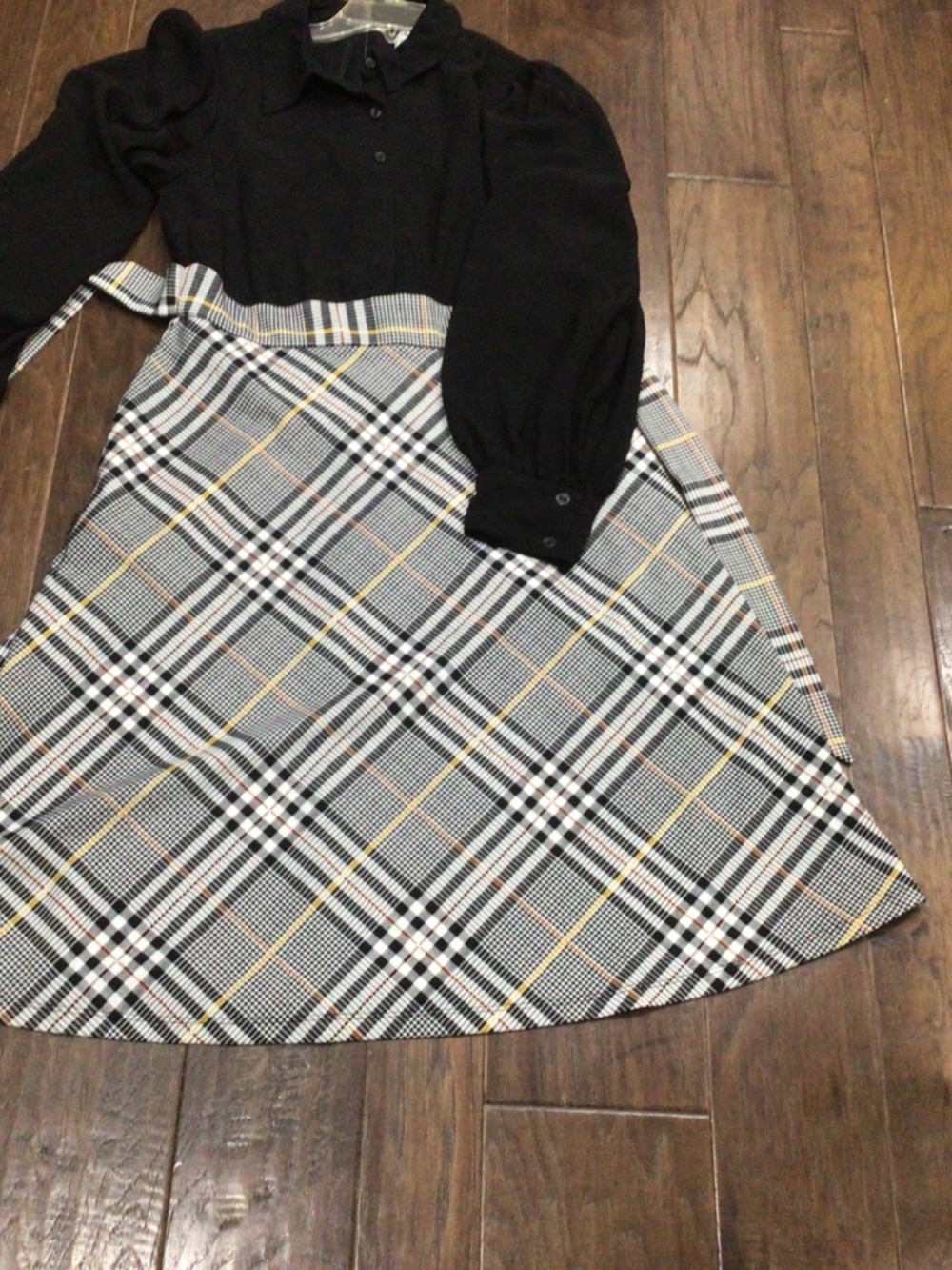 Shelby & Palmer Cute dress. Size 6. In great shape. - Picture 10 of 10